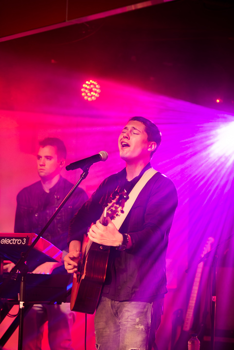Cris Cab Live in The Qube, picture 10, photographed by Jonas Wallecan - FrontView Magazine
