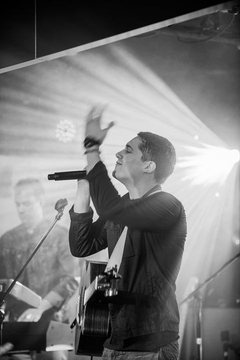 Cris Cab Live in The Qube, picture 13, photographed by Jonas Wallecan - FrontView Magazine