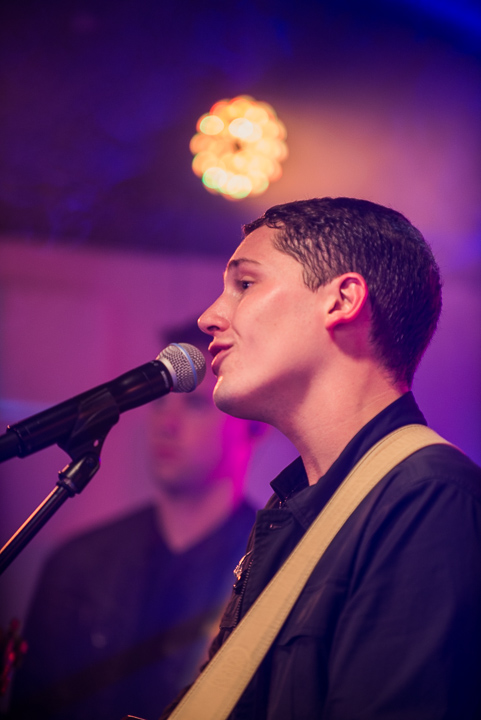 Cris Cab Live in The Qube, picture 18, photographed by Jonas Wallecan - FrontView Magazine