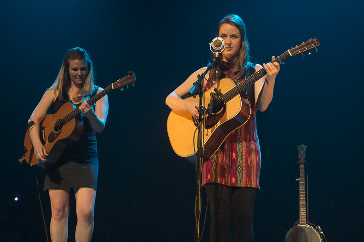 Della Mae @ De Roma, picture 5, photographed by Steven Stausens - FrontView Magazine