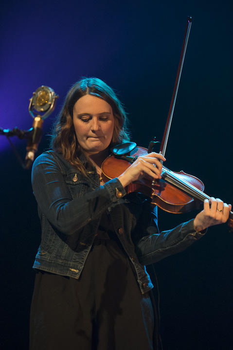 Della Mae @ De Roma, picture 8, photographed by Steven Stausens - FrontView Magazine