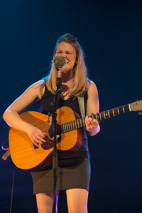 Della Mae @ De Roma, picture 10, photographed by Steven Stausens - FrontView Magazine