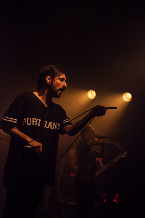 Issues @ Ancienne Belgique, picture 9, photographed by Dorien Goetschalckx - FrontView Magazine