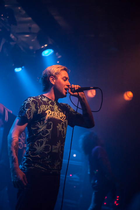 Issues @ Ancienne Belgique, picture 10, photographed by Dorien Goetschalckx - FrontView Magazine