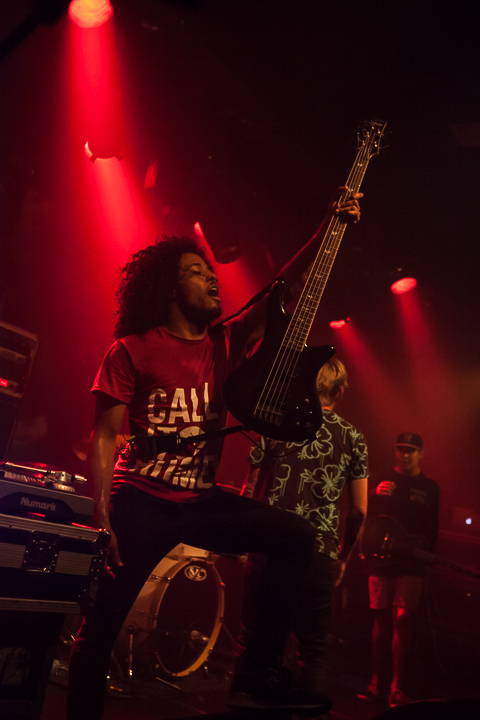 Issues @ Ancienne Belgique, picture 11, photographed by Dorien Goetschalckx - FrontView Magazine
