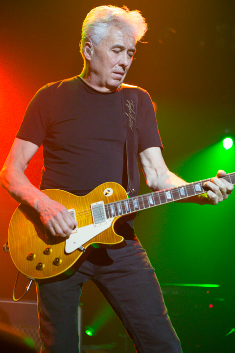 Golden Earring @ 013 Tilburg, picture 2, photographed by FrontView Magazine
