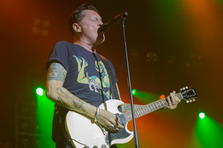 Golden Earring @ 013 Tilburg, picture 4, photographed by FrontView Magazine