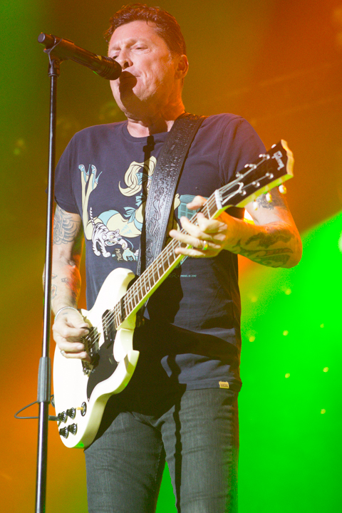Golden Earring @ 013 Tilburg, picture 10, photographed by FrontView Magazine
