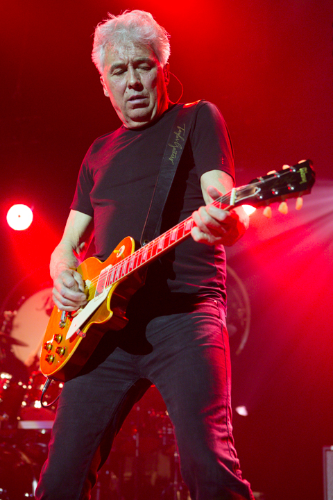 Golden Earring @ 013 Tilburg, picture 13, photographed by FrontView Magazine