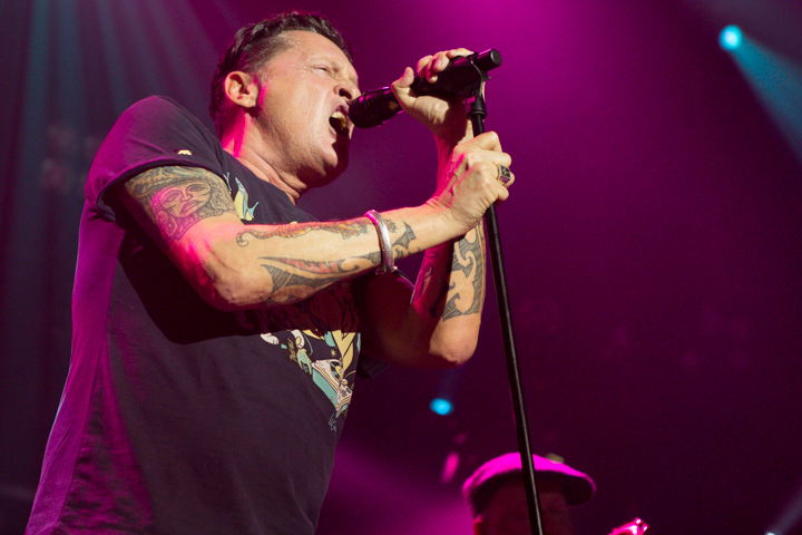 Golden Earring @ 013 Tilburg, picture 18, photographed by FrontView Magazine