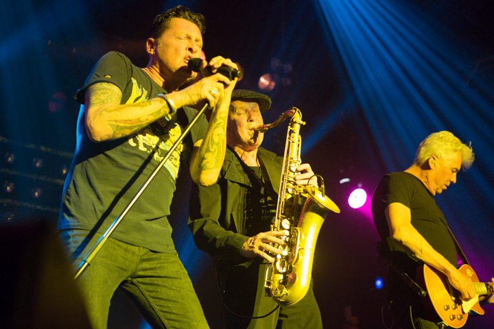 Golden Earring @ 013 Tilburg, picture 21, photographed by FrontView Magazine