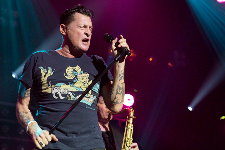 Golden Earring @ 013 Tilburg, picture 22, photographed by FrontView Magazine