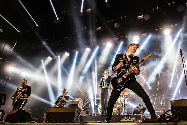 The Hives @ Groezrock 2014, picture 20, photographed by Edwin Houdevelt - FrontView Magazine