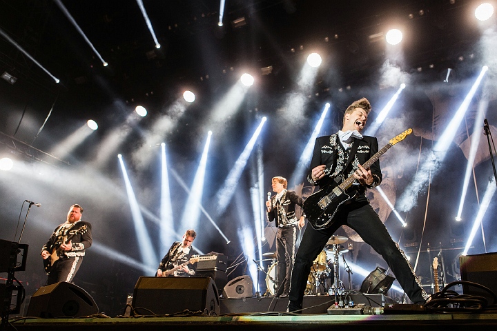 The Hives @ Groezrock 2014, picture 22, photographed by Edwin Houdevelt - FrontView Magazine