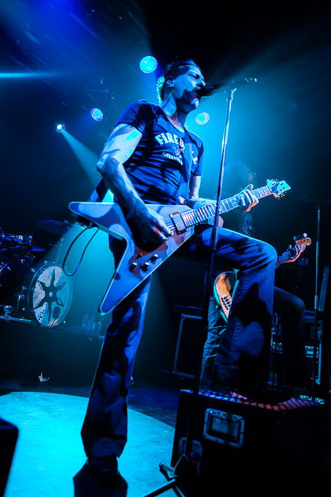 Mustasch @ 013, picture 4, photographed by Dorien Goetschalckx - FrontView Magazine