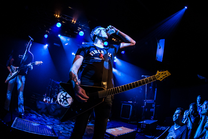Mustasch @ 013, picture 24, photographed by Dorien Goetschalckx - FrontView Magazine