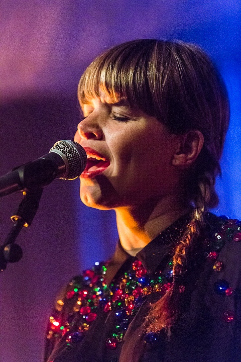 Lady Linn @ De Casino, picture 11, photographed by Edwin Houdevelt - FrontView Magazine