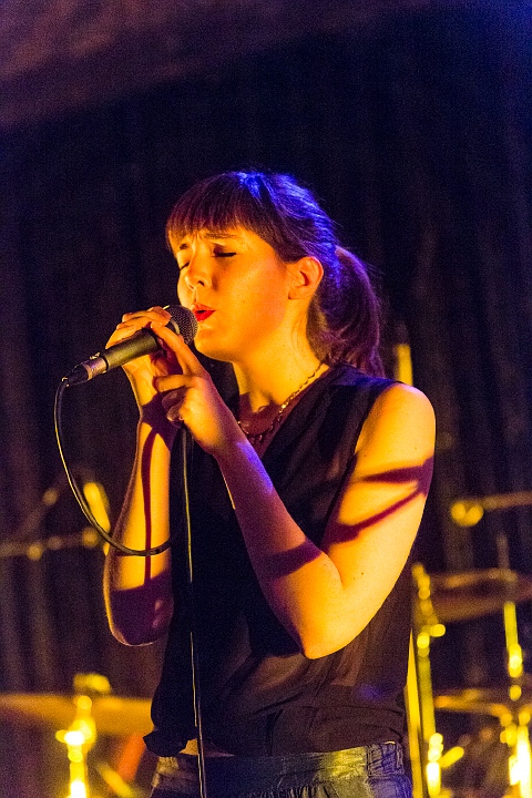 Little Dots @ De Casino, picture 2, photographed by Edwin Houdevelt - FrontView Magazine