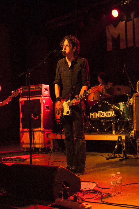 Mintzkov @ vredesfeesten Ieper Perron, picture 4, photographed by Devid Camerlynck - FrontView Magazine