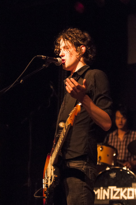 Mintzkov @ vredesfeesten Ieper Perron, picture 13, photographed by Devid Camerlynck - FrontView Magazine