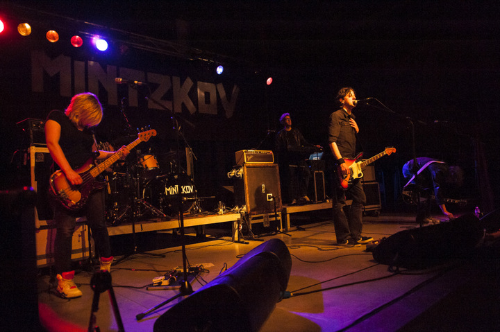 Mintzkov @ vredesfeesten Ieper Perron, picture 14, photographed by Devid Camerlynck - FrontView Magazine
