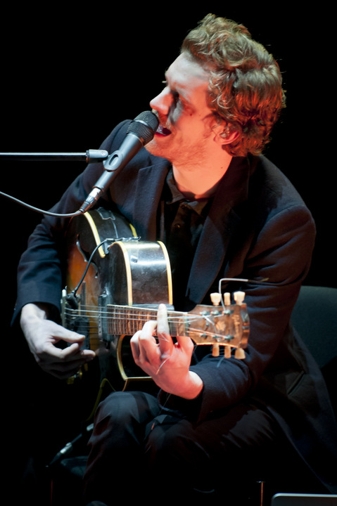 Moreau @ vredesfeesten Ieper Perron, picture 16, photographed by Devid Camerlynck - FrontView Magazine
