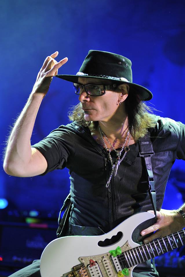 STeve Vai Markant XL, picture 5, photographed by Gunther Moens - FrontView Magazine