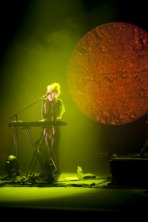 SX @ vredesfeesten Ieper Perron, picture 3, photographed by Devid Camerlynck - FrontView Magazine
