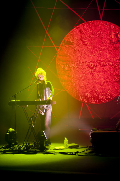 SX @ vredesfeesten Ieper Perron, picture 4, photographed by Devid Camerlynck - FrontView Magazine