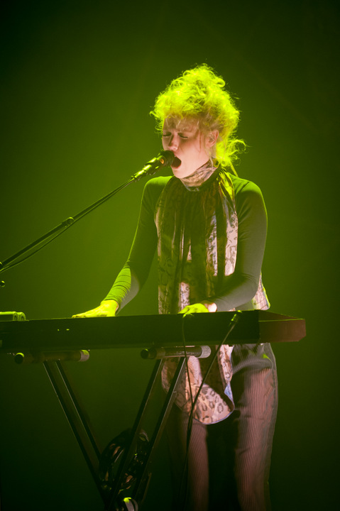 SX @ vredesfeesten Ieper Perron, picture 10, photographed by Devid Camerlynck - FrontView Magazine