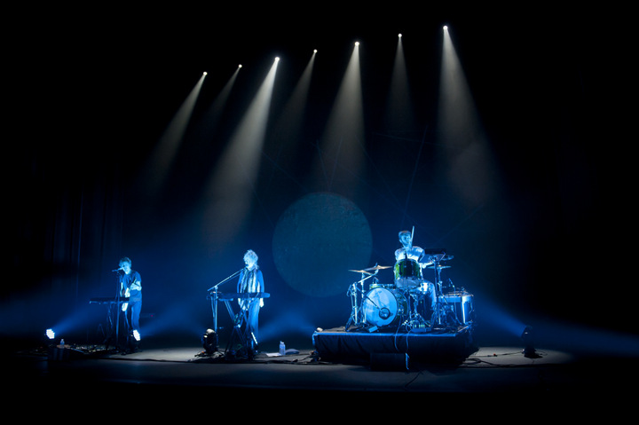 SX @ vredesfeesten Ieper Perron, picture 14, photographed by Devid Camerlynck - FrontView Magazine