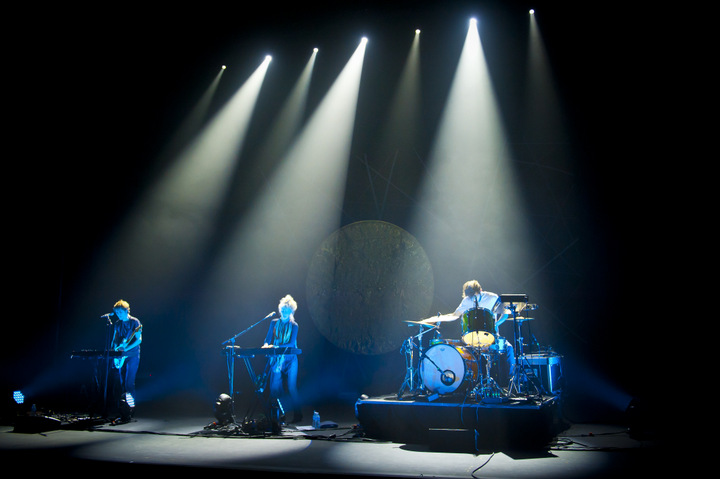SX @ vredesfeesten Ieper Perron, picture 17, photographed by Devid Camerlynck - FrontView Magazine
