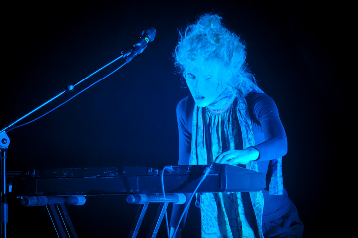 SX @ vredesfeesten Ieper Perron, picture 19, photographed by Devid Camerlynck - FrontView Magazine
