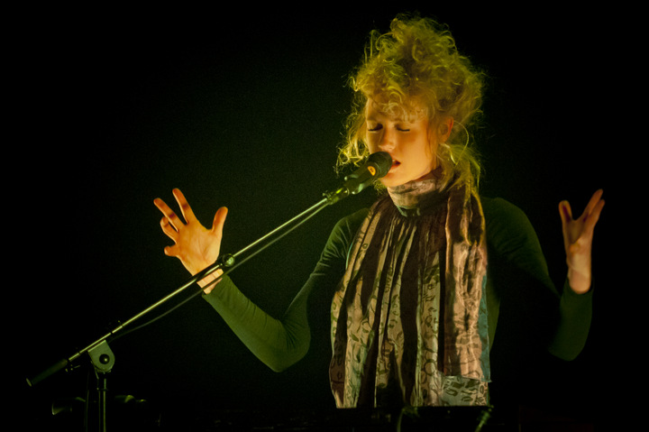 SX @ vredesfeesten Ieper Perron, picture 24, photographed by Devid Camerlynck - FrontView Magazine