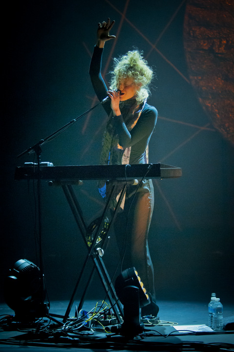 SX @ vredesfeesten Ieper Perron, picture 30, photographed by Devid Camerlynck - FrontView Magazine