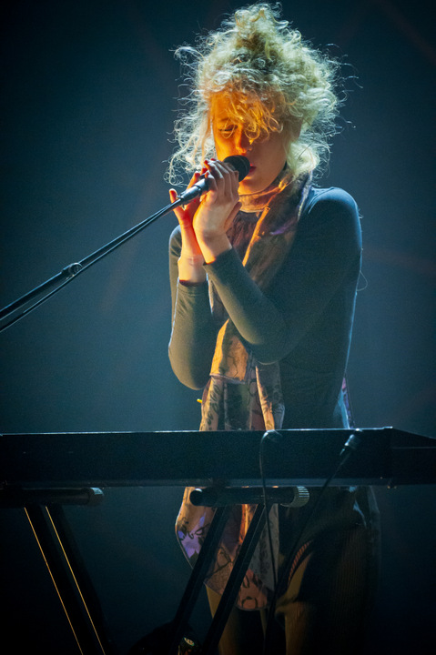 SX @ vredesfeesten Ieper Perron, picture 32, photographed by Devid Camerlynck - FrontView Magazine