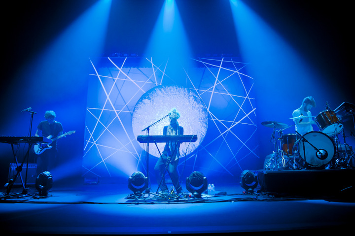 SX @ vredesfeesten Ieper Perron, picture 34, photographed by Devid Camerlynck - FrontView Magazine