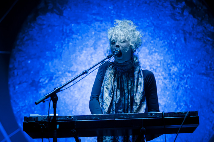 SX @ vredesfeesten Ieper Perron, picture 37, photographed by Devid Camerlynck - FrontView Magazine