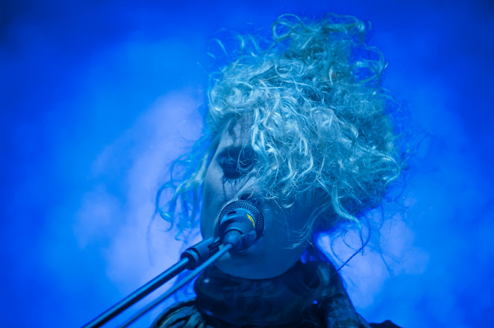 SX @ vredesfeesten Ieper Perron, picture 38, photographed by Devid Camerlynck - FrontView Magazine