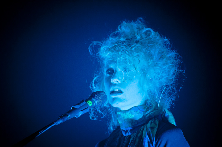 SX @ vredesfeesten Ieper Perron, picture 41, photographed by Devid Camerlynck - FrontView Magazine