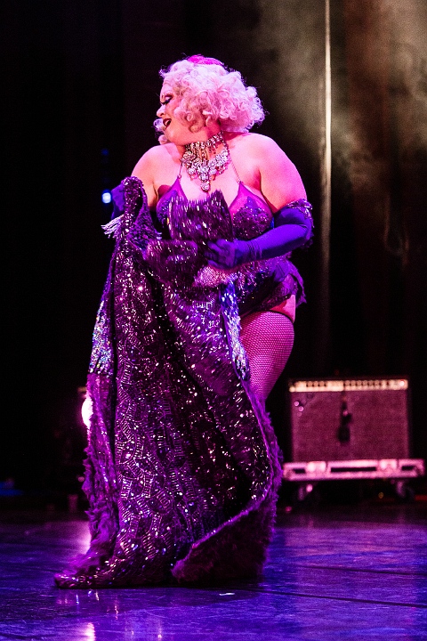 Cabaret New Burlesque @ De Roma, picture 12, photographed by Edwin Houdevelt - FrontView Magazine