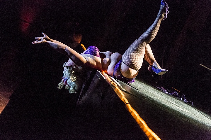 Cabaret New Burlesque @ De Roma, picture 19, photographed by Edwin Houdevelt - FrontView Magazine