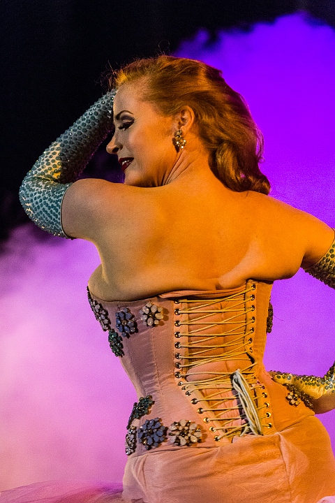Cabaret New Burlesque @ De Roma, picture 25, photographed by Edwin Houdevelt - FrontView Magazine