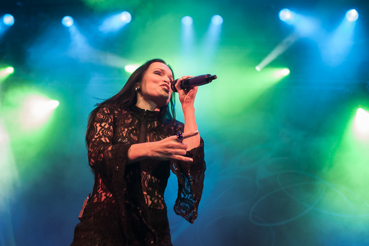 tarja @ Effenaar, picture 1, photographed by Dorien Goetschalckx - FrontView Magazine