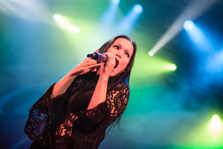 tarja @ Effenaar, picture 2, photographed by Dorien Goetschalckx - FrontView Magazine
