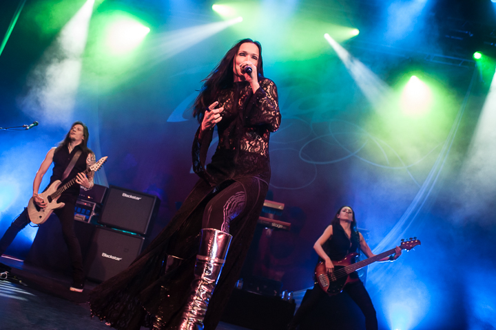 tarja @ Effenaar, picture 4, photographed by Dorien Goetschalckx - FrontView Magazine