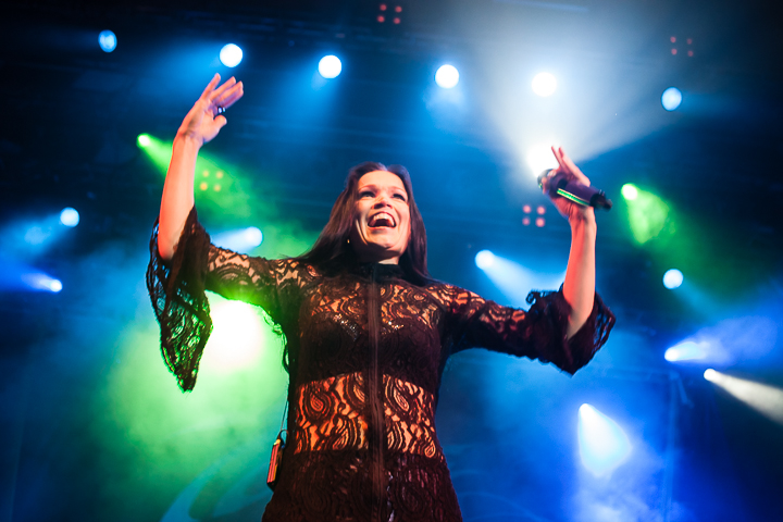 tarja @ Effenaar, picture 8, photographed by Dorien Goetschalckx - FrontView Magazine