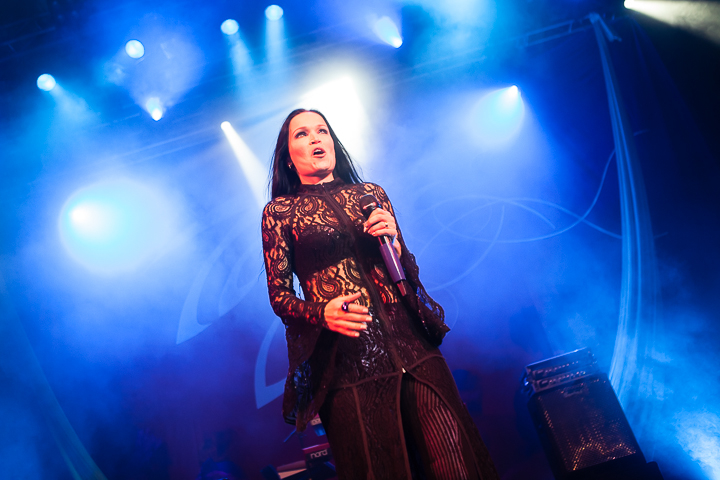 tarja @ Effenaar, picture 10, photographed by Dorien Goetschalckx - FrontView Magazine