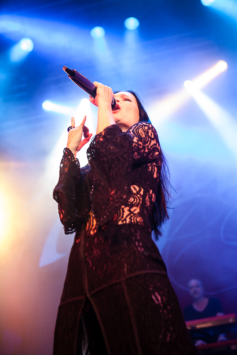 tarja @ Effenaar, picture 14, photographed by Dorien Goetschalckx - FrontView Magazine