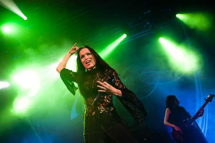 tarja @ Effenaar, picture 16, photographed by Dorien Goetschalckx - FrontView Magazine